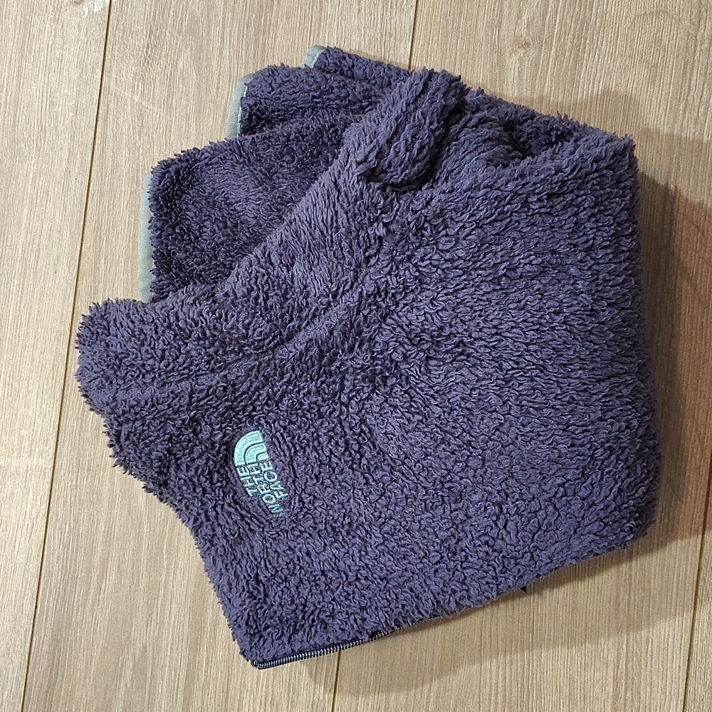 The North Face Purple Teddy Jacket,  Sherpa Ladies Jacket,  Size X-Small - Picture 7 of 7